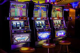 paito toto Bandar Poker table interface showing dealer, player seats, and pot display